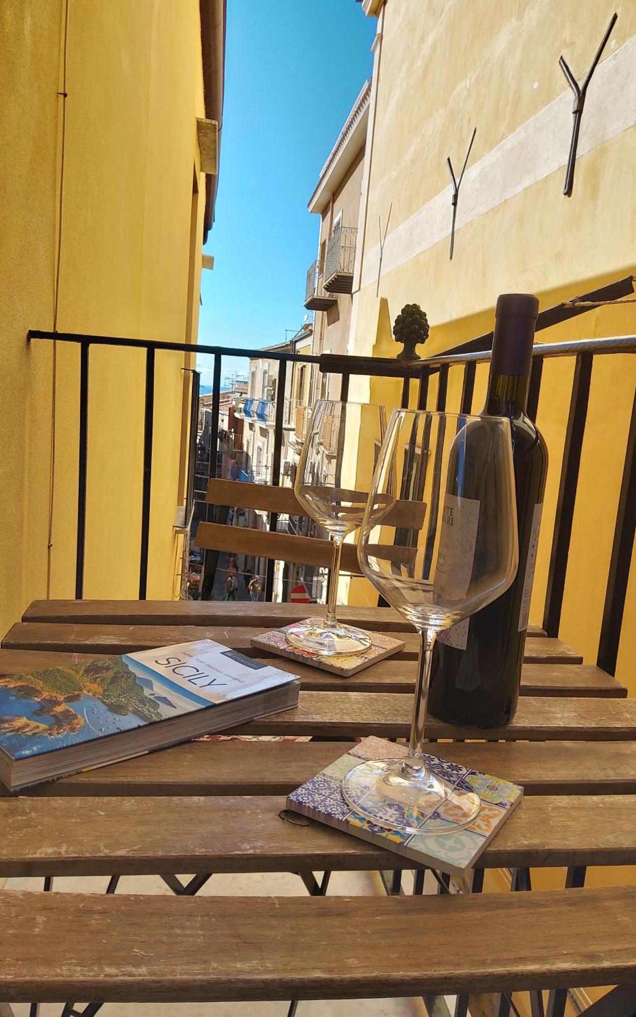 Sicilian Dream Apartments Cefalu Room photo