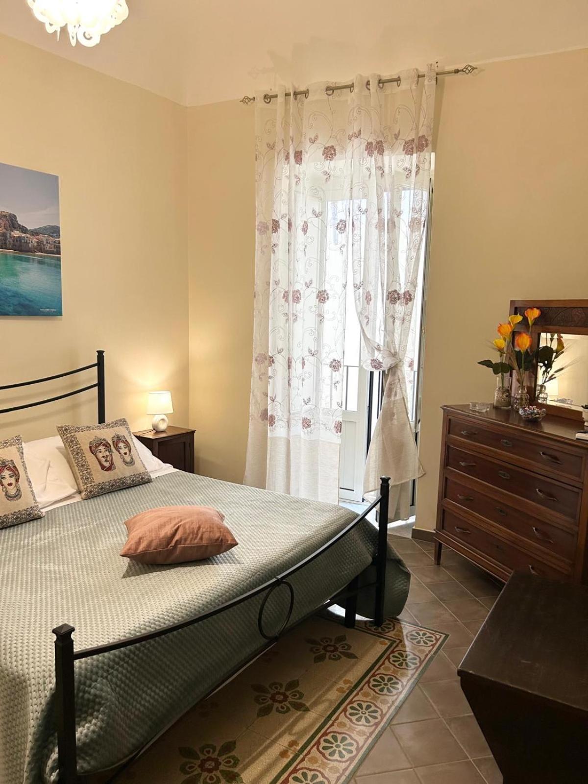 Sicilian Dream Apartments Cefalu Exterior photo