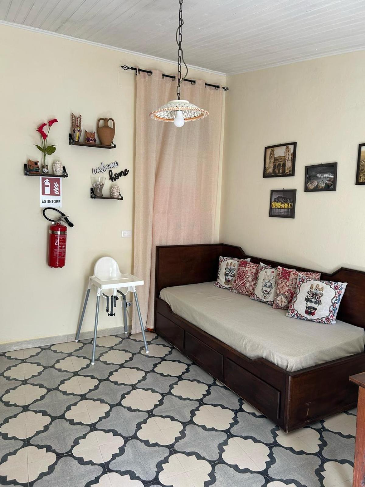 Sicilian Dream Apartments Cefalu Exterior photo