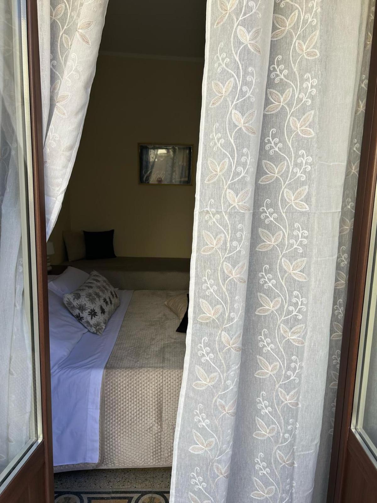 Sicilian Dream Apartments Cefalu Exterior photo